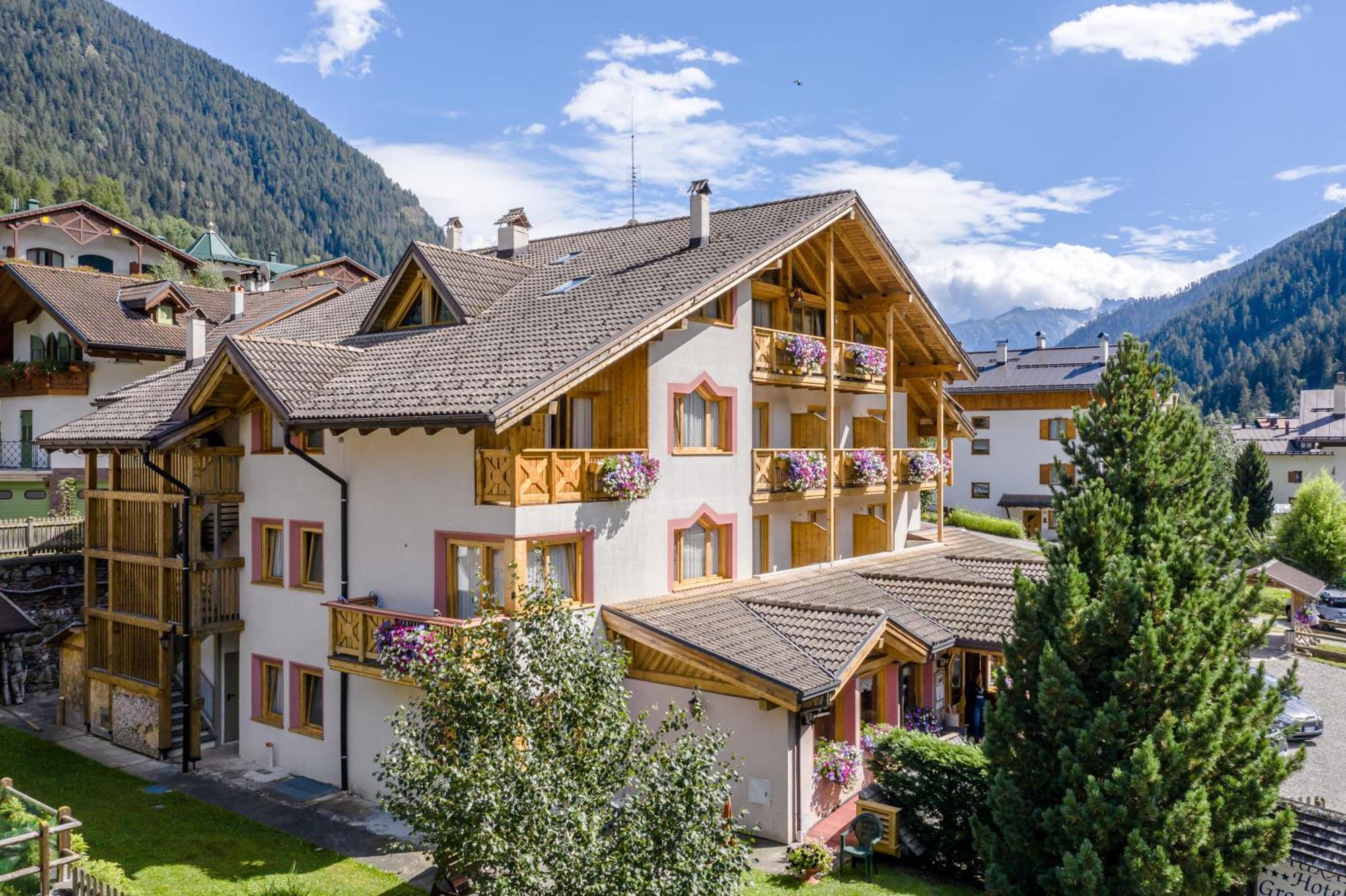 Active Hotel Gran Zebru' Cogolo Exteriör bild