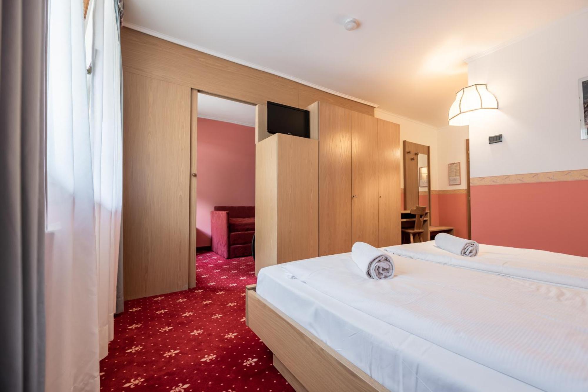 Active Hotel Gran Zebru' Cogolo Exteriör bild
